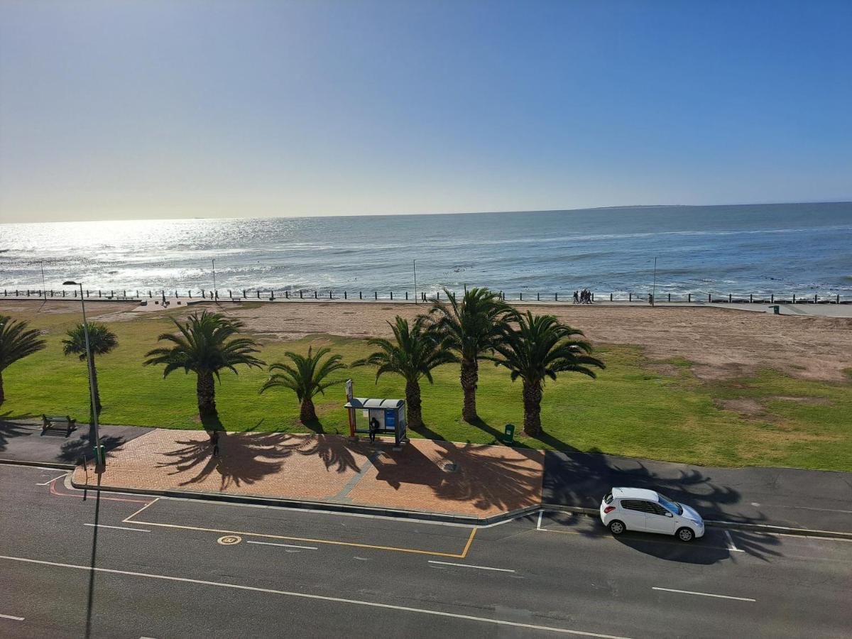 3 Bedroom Sea Facing Family Apartment Cape Town Moullie Point Luaran gambar