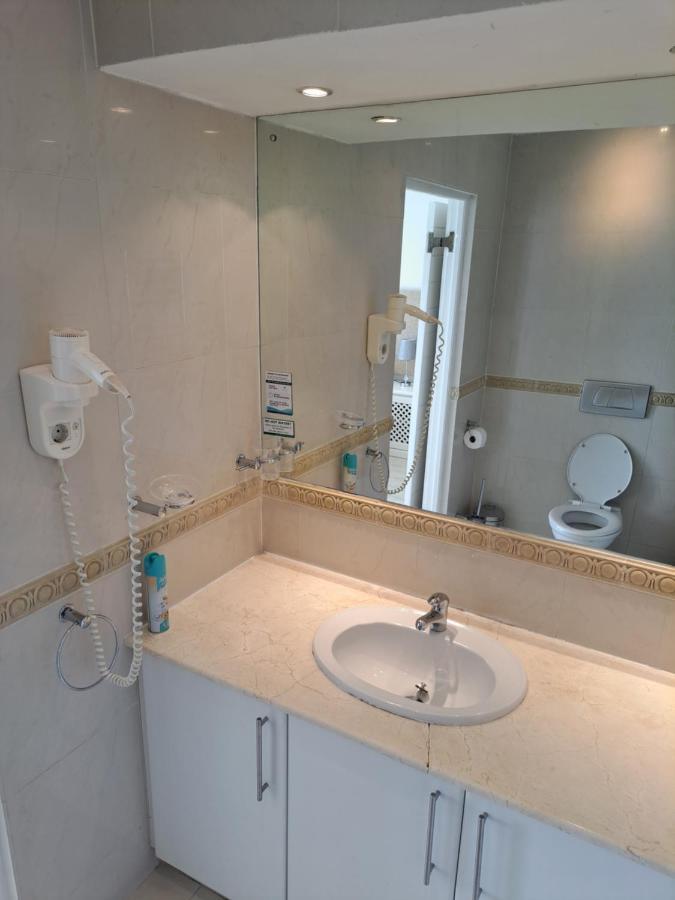 3 Bedroom Sea Facing Family Apartment Cape Town Moullie Point Luaran gambar