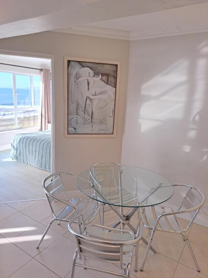 3 Bedroom Sea Facing Family Apartment Cape Town Moullie Point Luaran gambar